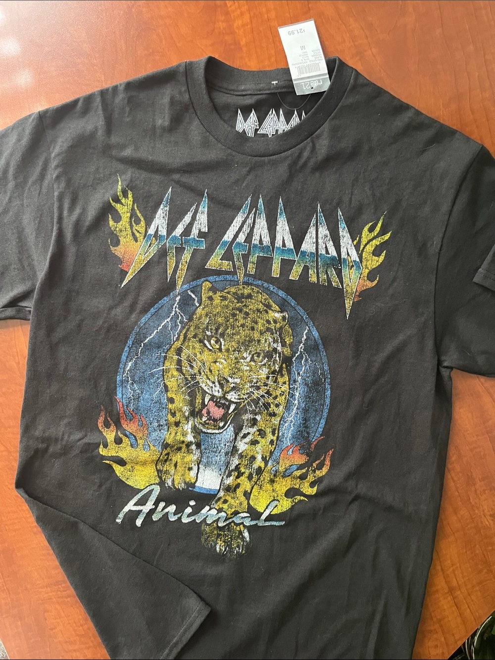 Def Leppard Animal Black Graphic Tee 🔥 Leopard Design NWT